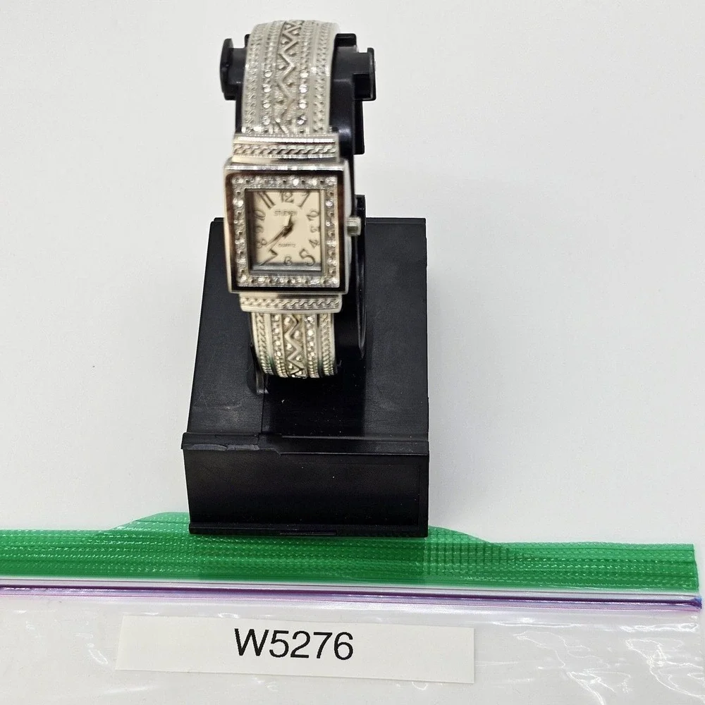 Studio Women's Bracelet Watch 22MM Gray Dial Gray Bracelet Bands 6